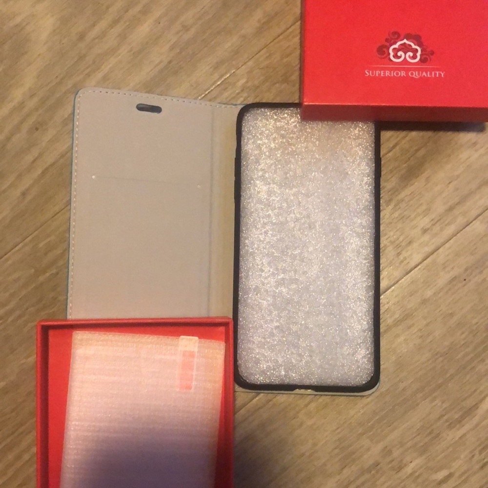 Phone case - Picture 3 of 3